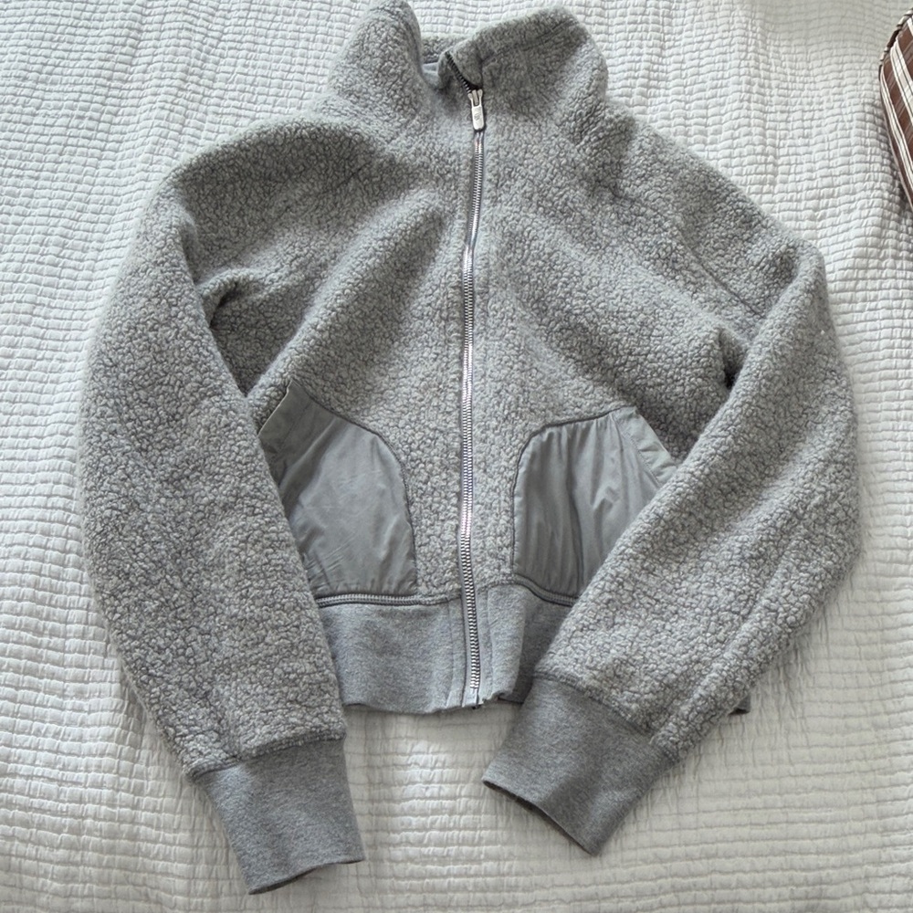 Lululemon cropped fleece jacket